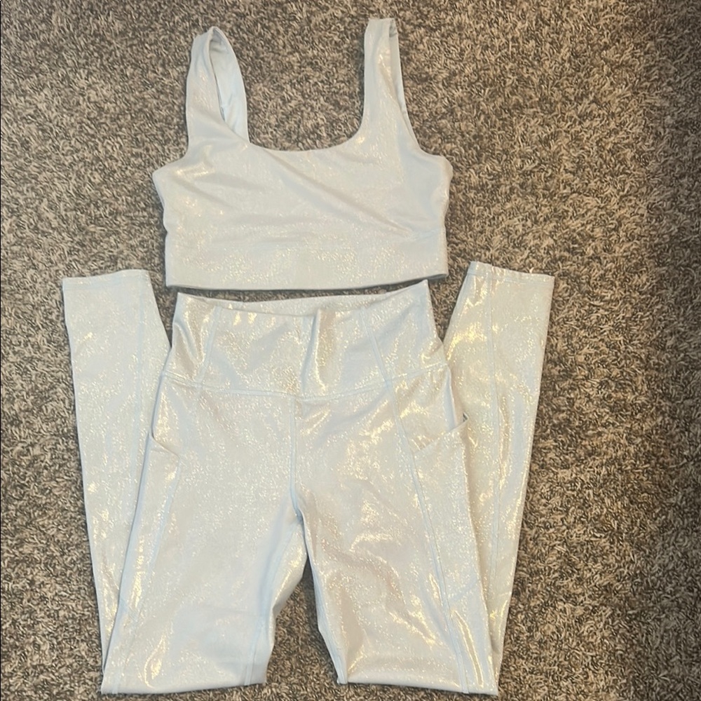 Women's Shimmering Fabletics workout set